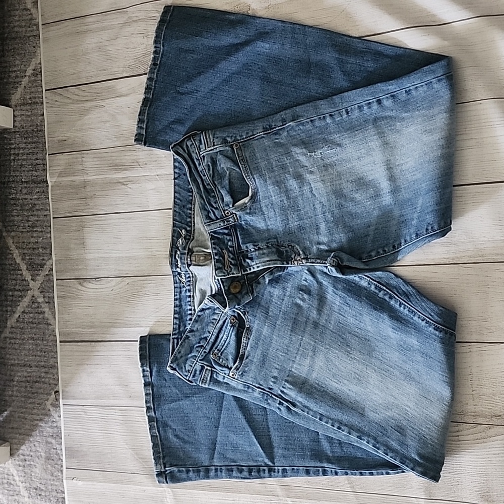 NWOT American Eagle Favorite Boyfriend Jeans Size 12